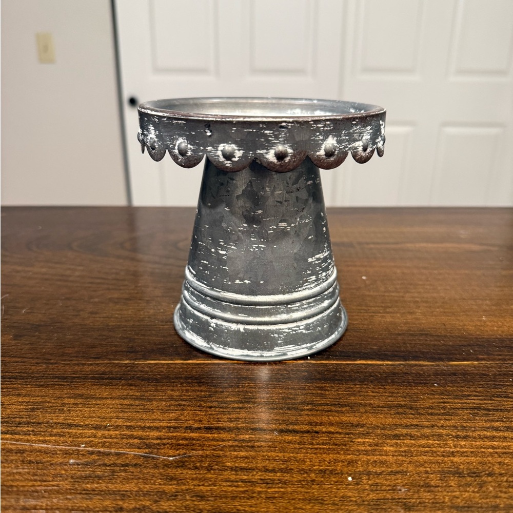 Distressed Metal Pedestal Stand Scalloped Edge Farmhouse Decor